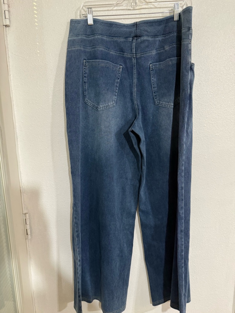 Halara 1X Women’s Wide Leg Pull-On Jeans - Navy NWT - Picture 4 of 6